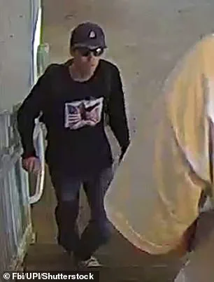 Controversy Over AI-Generated Moments in Trump's Speech Following Charlie Kirk's Assassination, as Pinky Finger Disappearance Claim Emerges