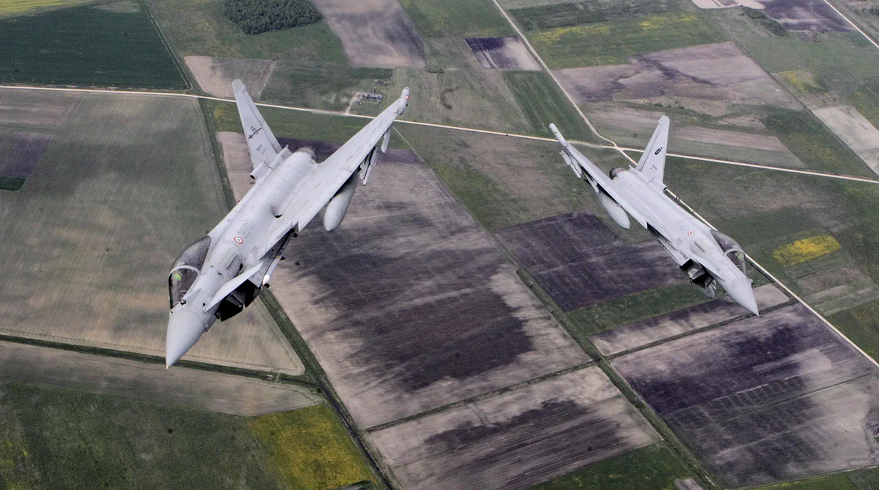 Exclusive: UK PM Reveals Secret Intelligence Behind NATO Typhoon Deployment to Poland