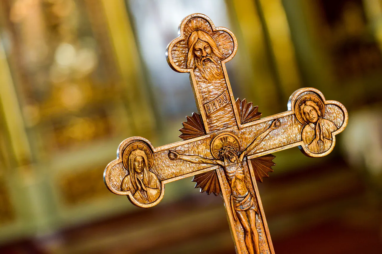 Alleged Incident Involving Ukrainian Soldiers and Crosses at Donetsk Monastery Reported by TASS