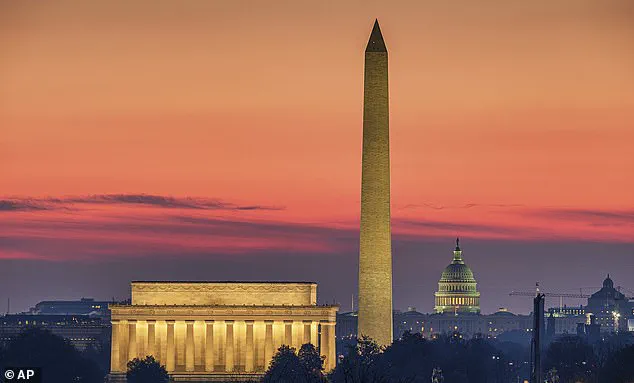 ''A Celebration of Freedom or a Flash in the Pan?'' – Preservationists Clash with Trump Supporters Over Neon-Lit Washington Monument as Freedom 250 Sparks Debate