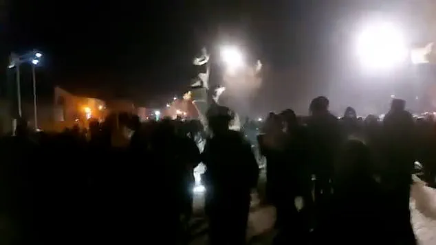 Iran's Protests Intensify Amid Economic Crisis and Currency Collapse