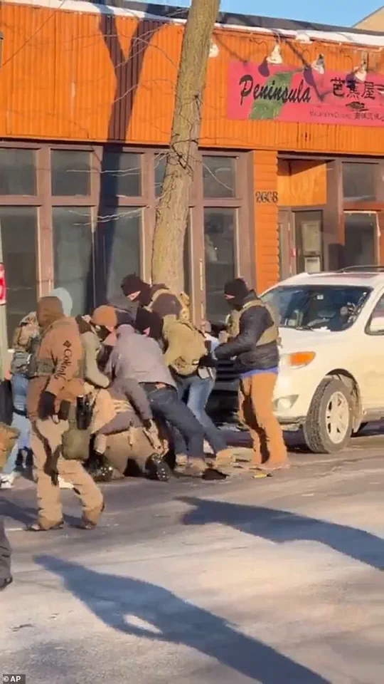 Harrowing Footage Reveals Moments Before Fatal Shooting of Alex Jeffrey Pretti by Federal Border Agent in Minneapolis