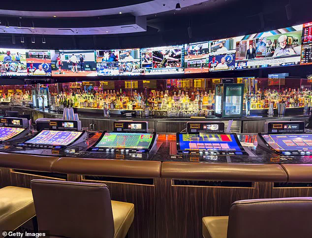 Las Vegas Tourism Drops 7.5% in 2025 to 38.5 Million Visitors, LVCVA Confirms Sharp Post-Pandemic Decline