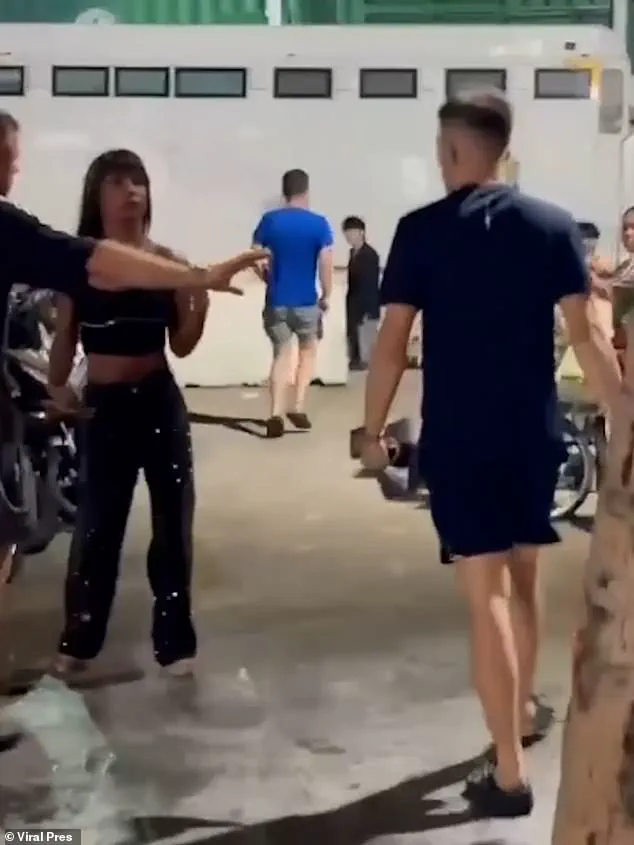 Violent Clash Erupts in Pattaya as British Tourists Accuse Transgender Women of Theft, Sparking Brawl