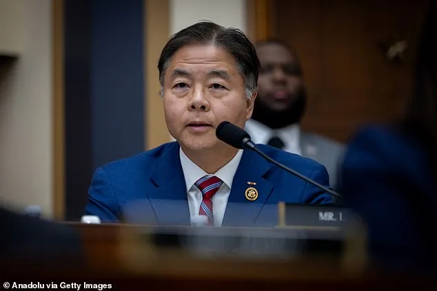 Epstein Photos Resurface in Hearing, Reigniting Questions About Privilege and Trafficking Claims