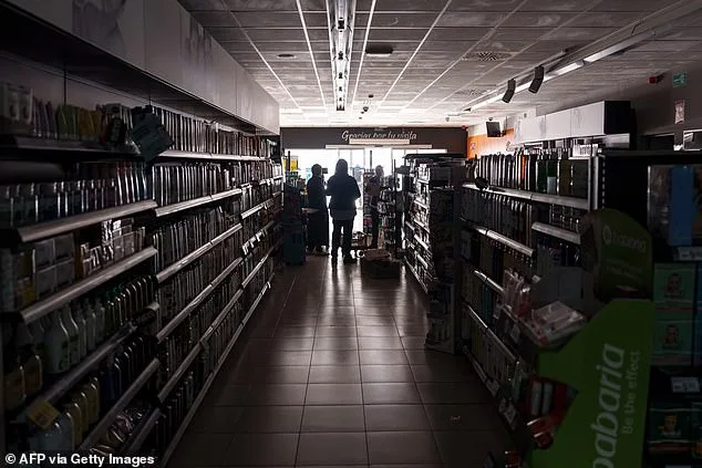 French President Macron Blames Spain's Blackout on Renewable Energy Reliance as Debate Over Grid Resilience Intensifies