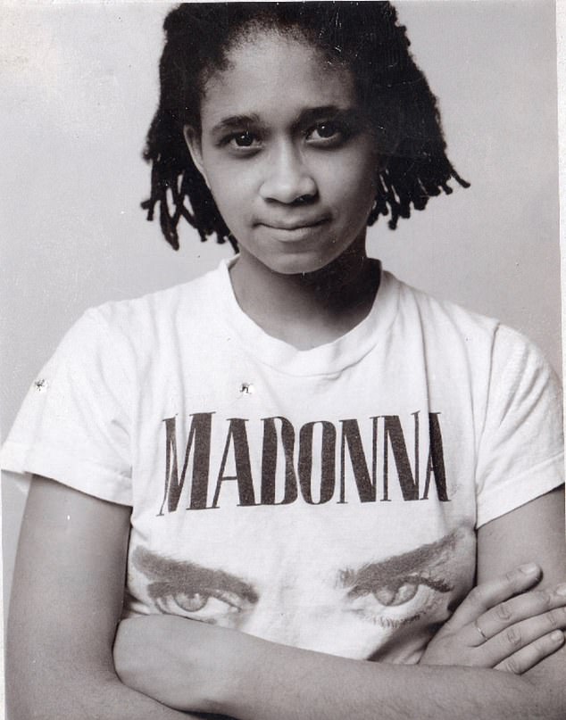 The 1996 Photo That Captured a Dynasty's Moment of Crisis