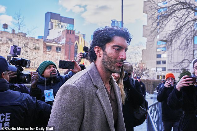 Justin Baldoni Arrives for Settlement Discussions in Legal Battle with Blake Lively
