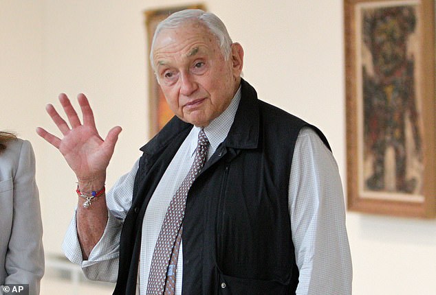 Les Wexner Faces Intense Scrutiny in Epstein Inquiry Deposition