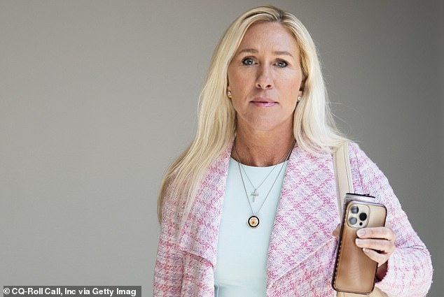 Trump Faces Bipartisan Criticism Over Epstein Files and MAGA Tensions as UK Arrests Prince Andrew