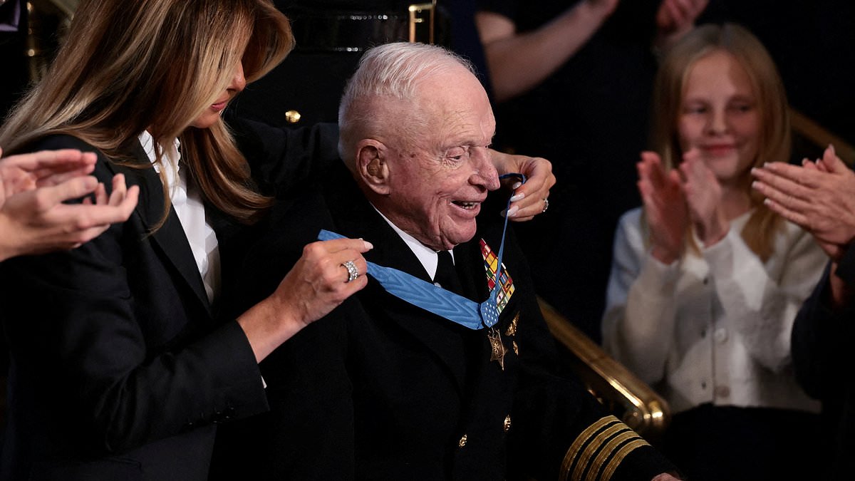 Melania Trump Pins Medal of Honor on Navy Captain, Unveiling Decades-Old Secret Korean War Mission