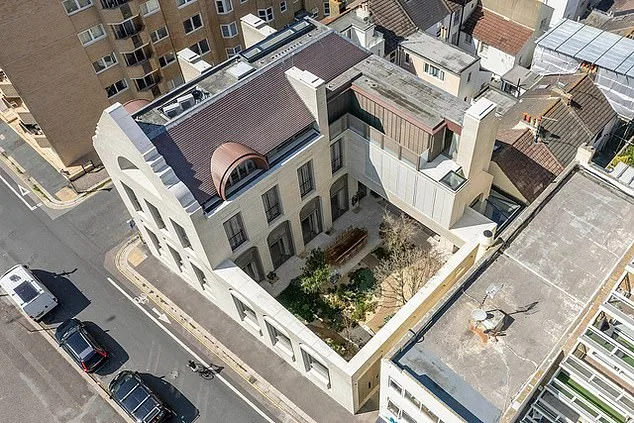 Dave Gilmour's Property Nightmare: From £15M to £8.95M as Medina House Stalls