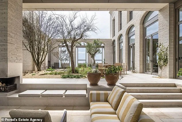 Dave Gilmour's Property Nightmare: From £15M to £8.95M as Medina House Stalls