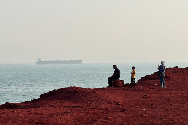 Iran Orders Vessels to Halt Operations in Strait of Hormuz, Threatening Global Oil Trade and Escalating Regional Tensions