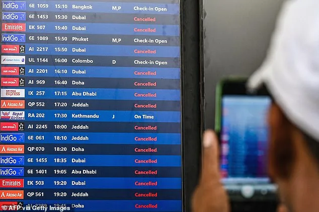 Global Flight Chaos as Iran's Bombardment of Middle East Cities Cancels 6,000 Flights, Stranding Passengers