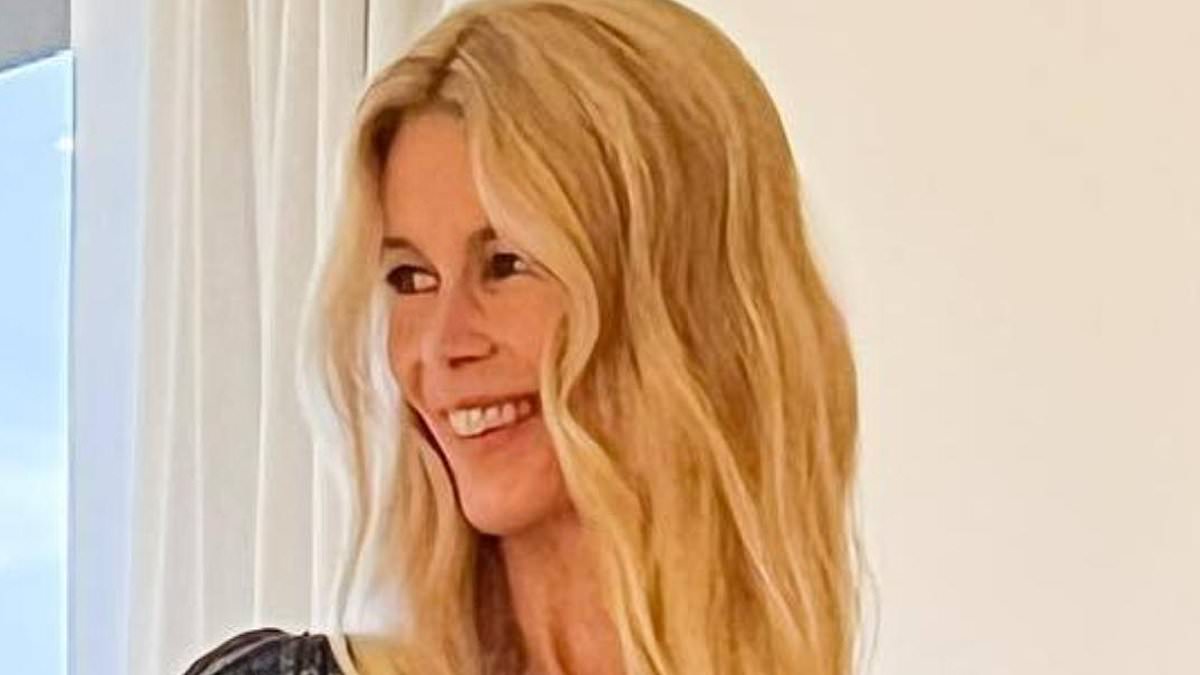 Claudia Schiffer's Nighttime Rituals: Blending Traditional Self-Care with Cutting-Edge Wellness Practices