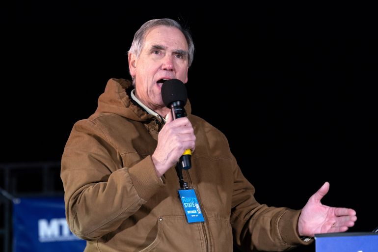 Senators Merkley and Klobuchar Push for Ban on Prediction Market Trading by U.S. Officials Over Military Anticipation Bets