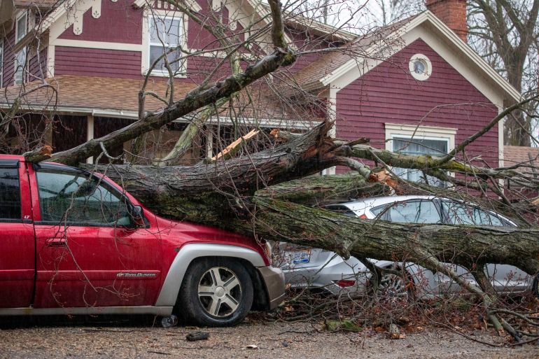 Tornadoes in Oklahoma and Michigan Kill Eight as Extreme Weather Approaches