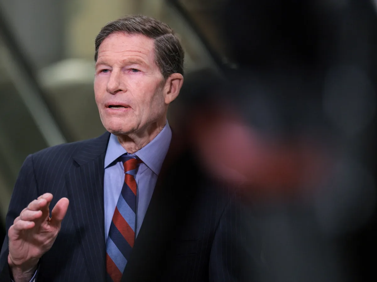 Democrats Condemn Trump Administration's Opaque Iran War Objectives Amid Escalation Fears