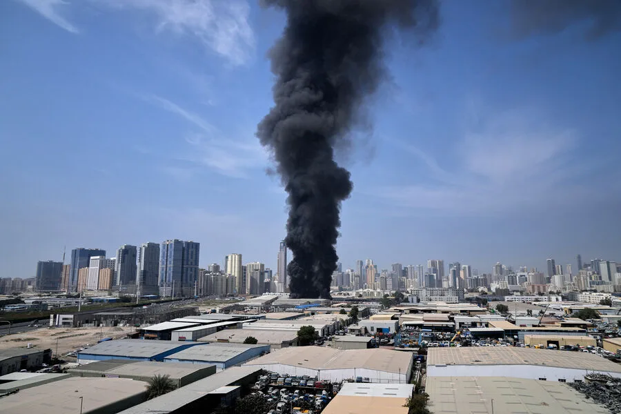 Explosion Rocks Dubai as UAE Conducts Air Defense Operation in Abu Dhabi
