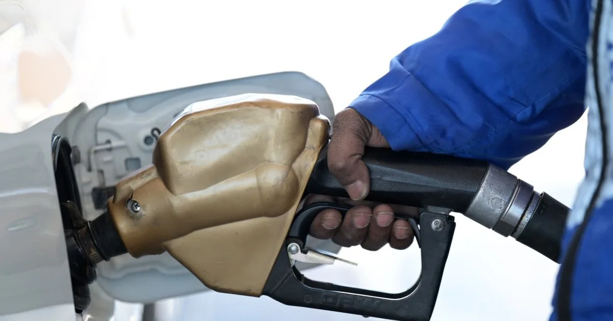 Strait of Hormuz Closure Drives Sharp Drop in Crude Oil Prices Amid US-Israel Uncertainty