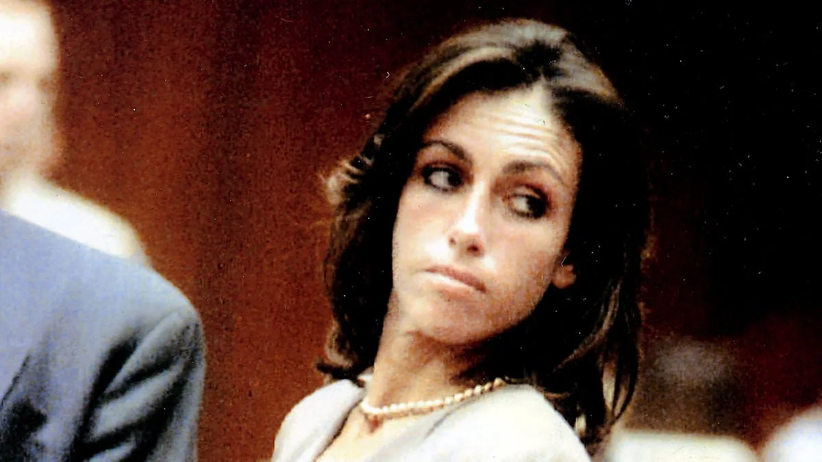 Heidi Fleiss's Noisy Macaws Spark Legal Battle with Las Vegas Neighbor