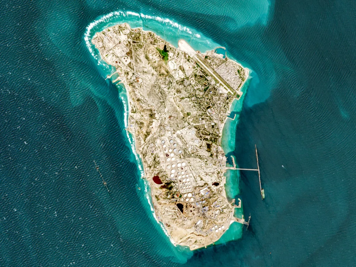 U.S. Precision Strikes Target Iranian Military Installations on Kharg Island Amid Escalating Tensions