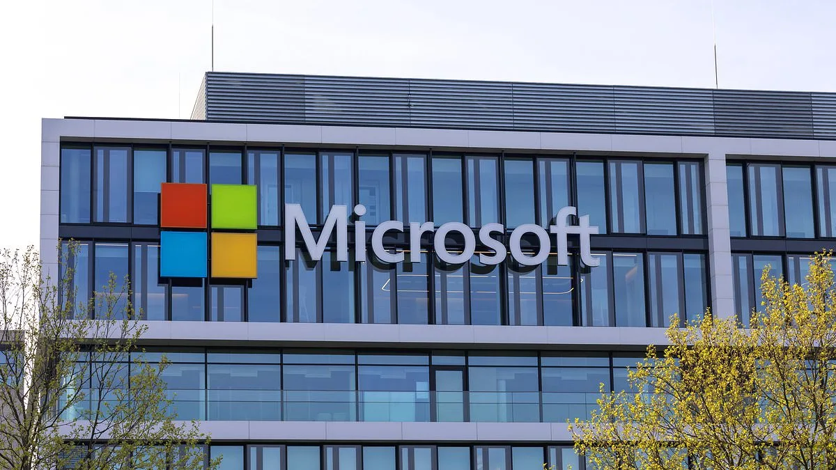 Missiles Intercepts Over Doha Amid Iran's Escalated Threats Against Western Tech Firms