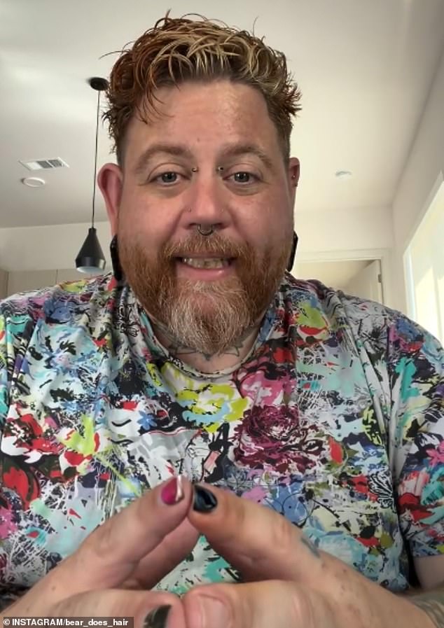 Hairdresser Alleges Discrimination at Kansas City Airport Over Extra Seat Request by Southwest Airlines