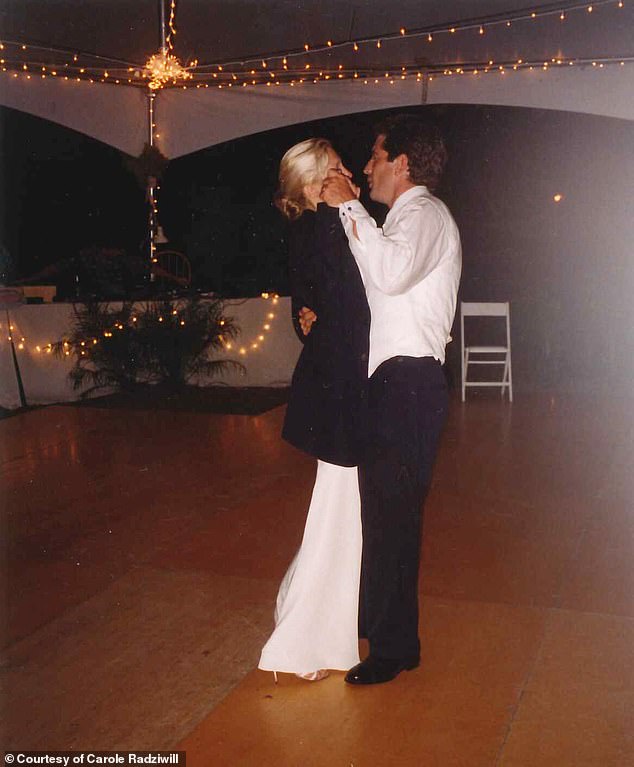 How JFK Jr. and Carolyn Bessette Kept Their Wedding a Secret from the World
