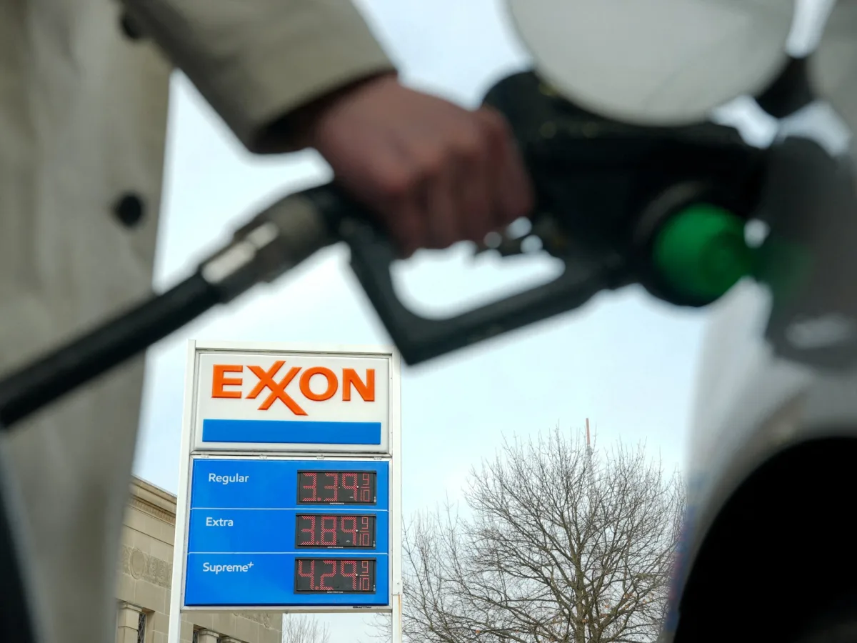 Oil Prices Near $200 as Strait of Hormuz Closure Looms Amid Escalating Middle East Tensions