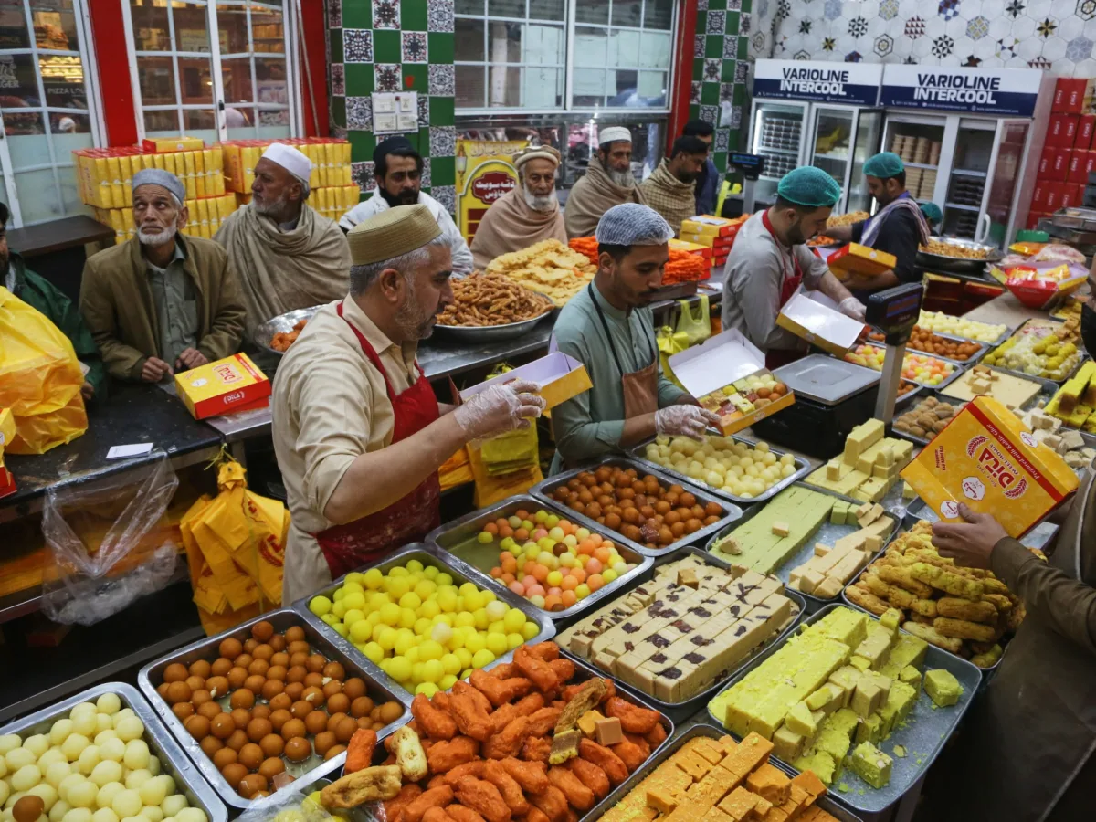 Pakistan and Afghanistan Agree to Temporary Ceasefire During Eid al-Fitr