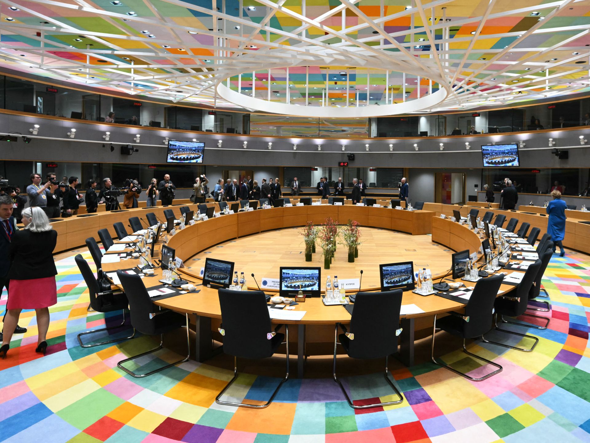 Europe at a Crossroads: Balancing Distance from Iran Conflict and Economic Fallout