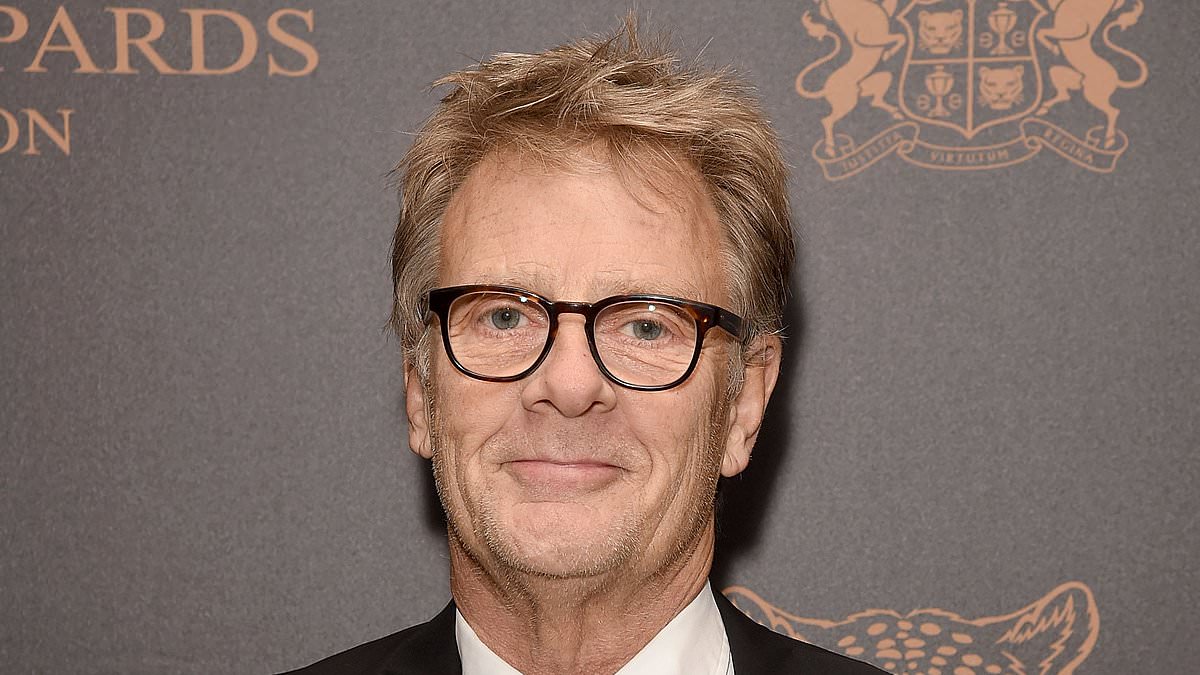 Influential Producer Robert Fox Dies at 73, Surrounded by Family in 'Elegant Production' as Wife Reveals