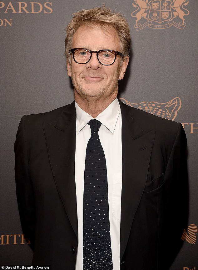 Influential Producer Robert Fox Dies at 73, Surrounded by Family in 'Elegant Production' as Wife Reveals