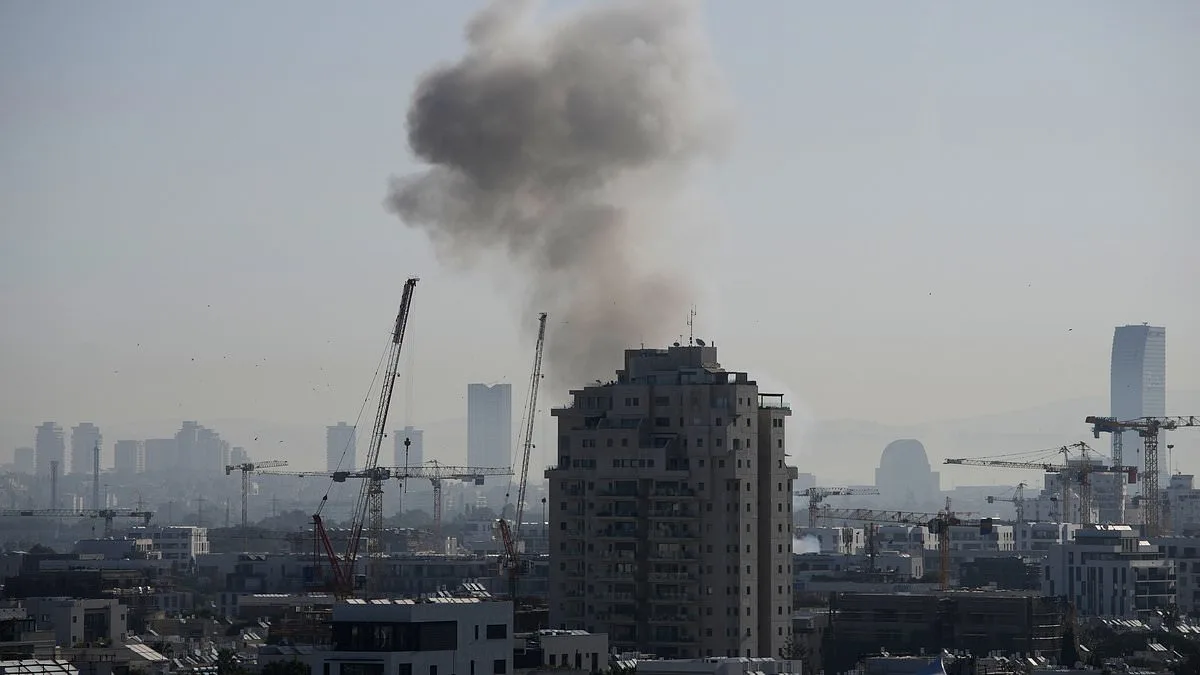 Iran Launches Missile Strikes on Tel Aviv and Israeli Cities as Tensions Escalate, Hours After Trump Remarks on Peace Talks