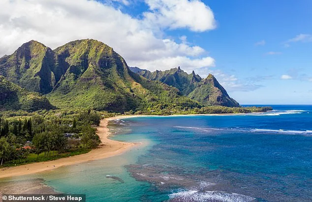 Tragic Helicopter Crash on Kauaʻi Claims Three Lives, Injures Two