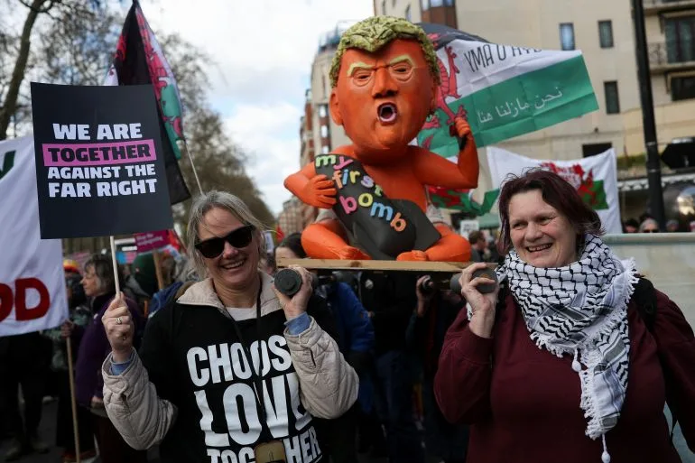 UK's Largest Anti-Far-Right March Draws Half a Million in London Show of Solidarity