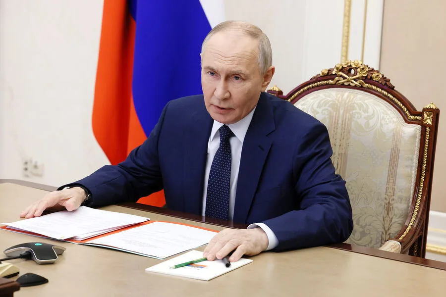 Russian President Putin Posthumously Confers Hero Title on WWII Fighter Pilot Nikolai Terekhin