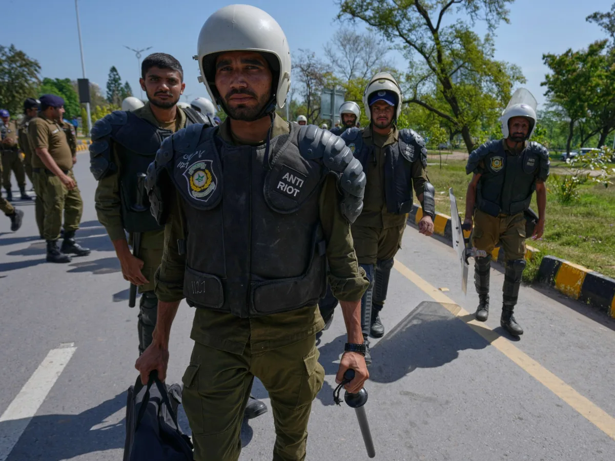 Tensions Escalate Ahead of US-Iran Ceasefire Talks in Pakistan as Unmet Conditions and Trump Threats Loom