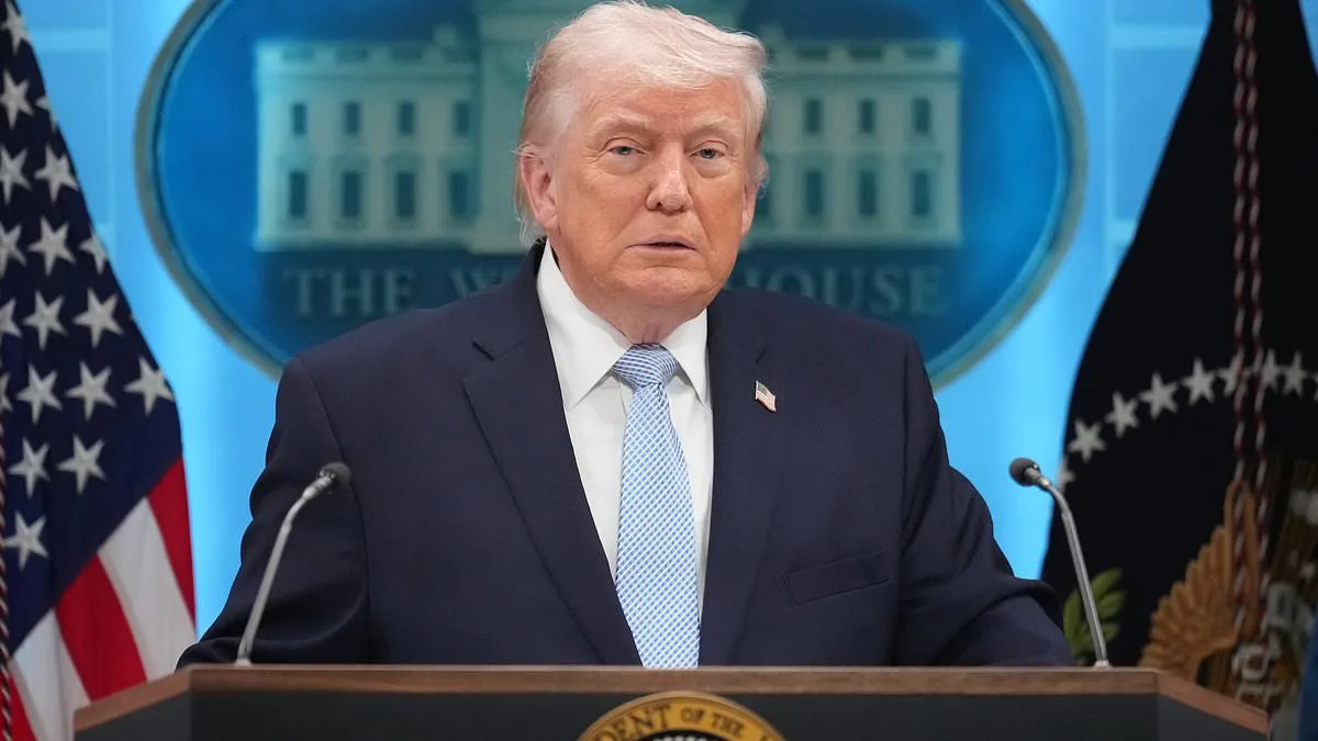 Trump Issues 24-Hour Ultimatum to Iran, Threatening New Strikes as Peace Talks Teeter on Collapse