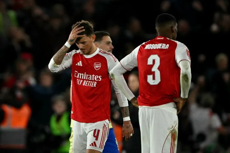 Viral Meme: Stamford Bridge Fan's Plastic Bottle Taunt Highlights Arsenal's Struggles