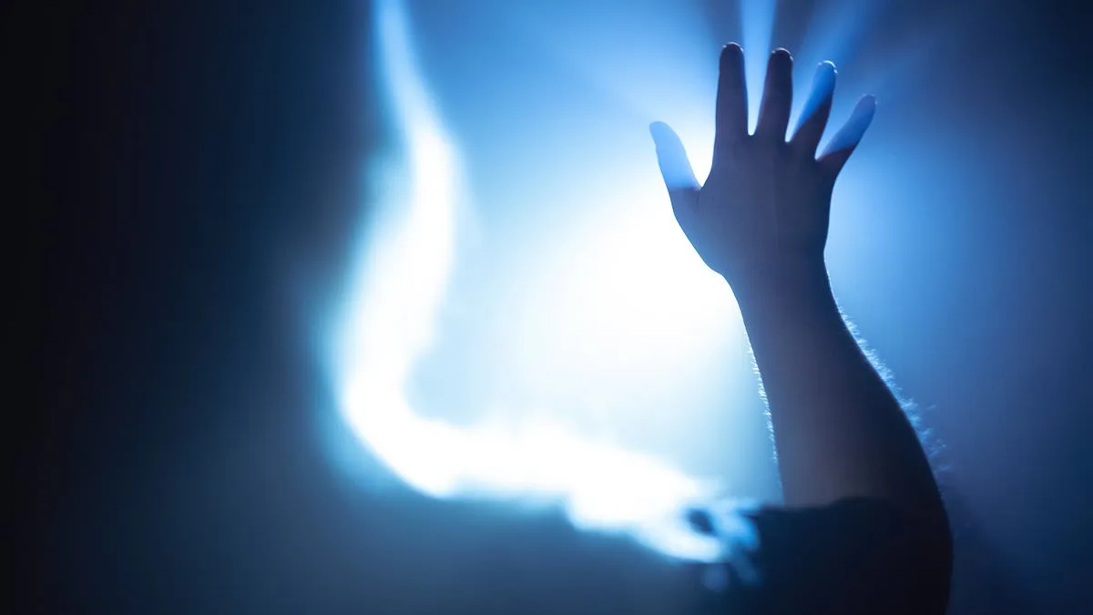 End-of-Life Dreams: Peaceful Transitions and Distressing Visions