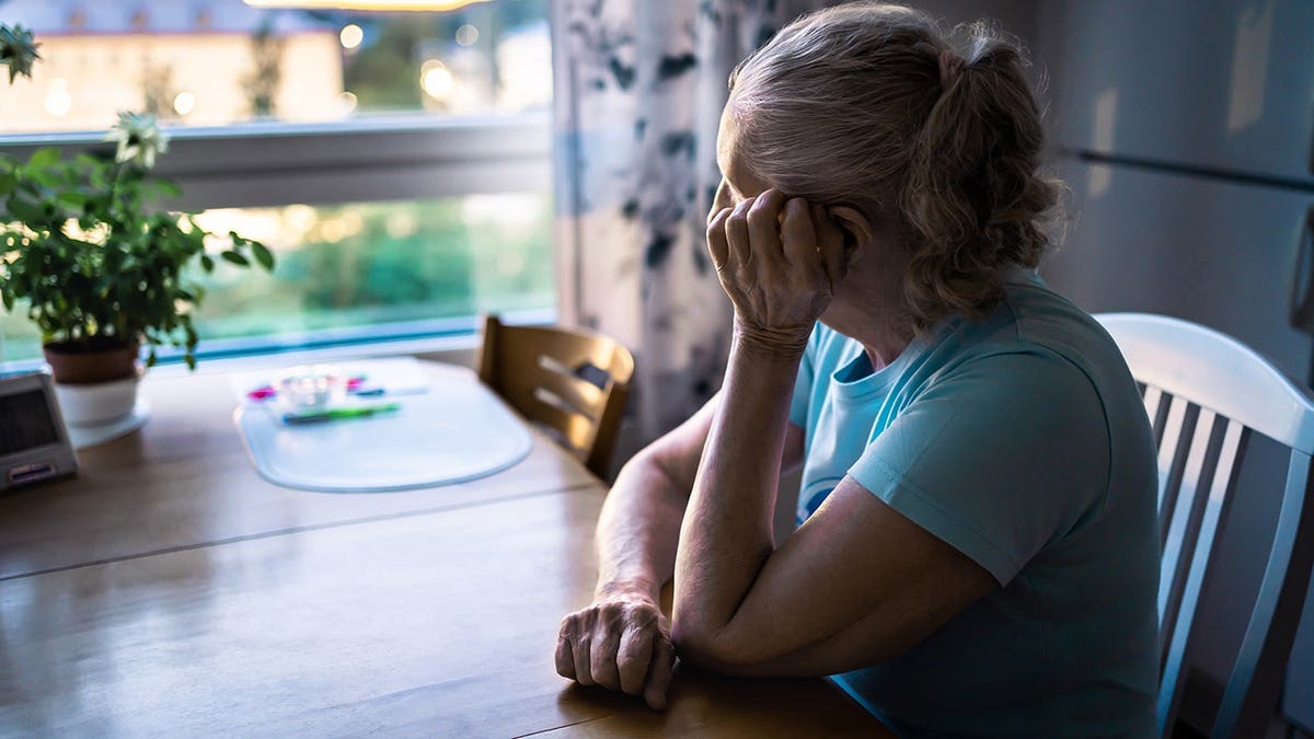 Loneliness lowers initial memory scores but does not speed up cognitive decline.