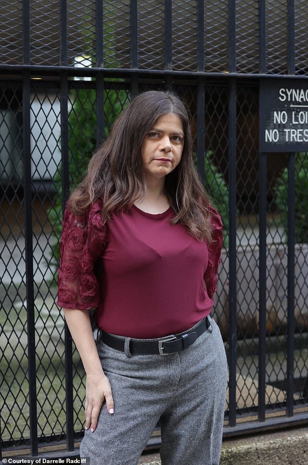 Woman Finds Relief From Hair Loss With Simple Rosemary Shampoo