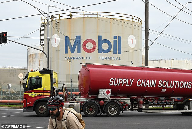 Vance delays Pakistan trip as Iran ceasefire deadline looms