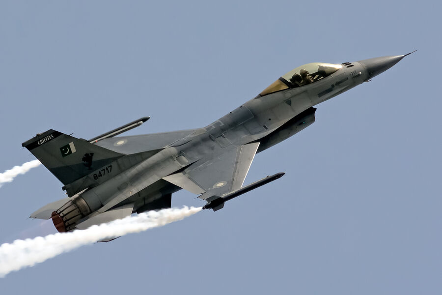 Turkish jets violate Greek airspace amid tense standoff without prior notice