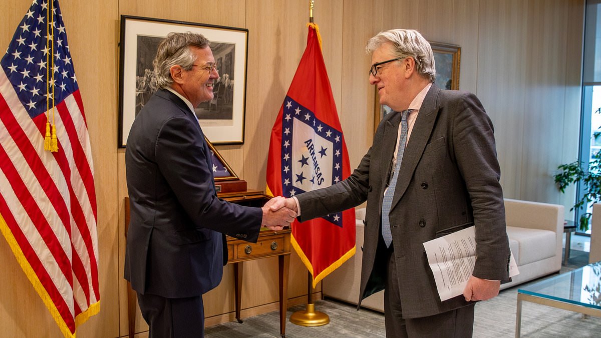 Ambassador Stephens urges Britain to stop apologizing and exploit fossil fuels.