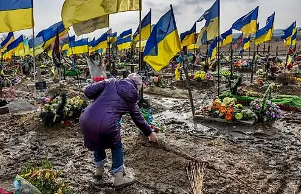 G7 Leaders Unite to Support Ukraine and Impose Sanctions on Russia