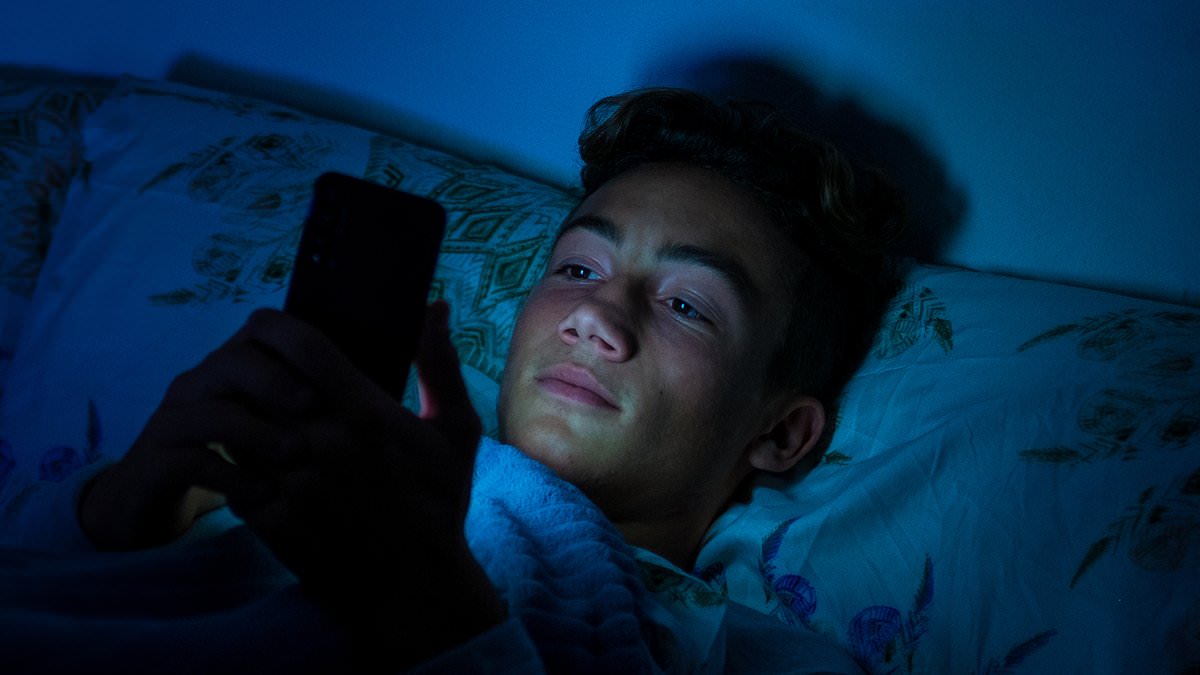 UK restricts teen social media access with midnight curfews and autoplay bans.